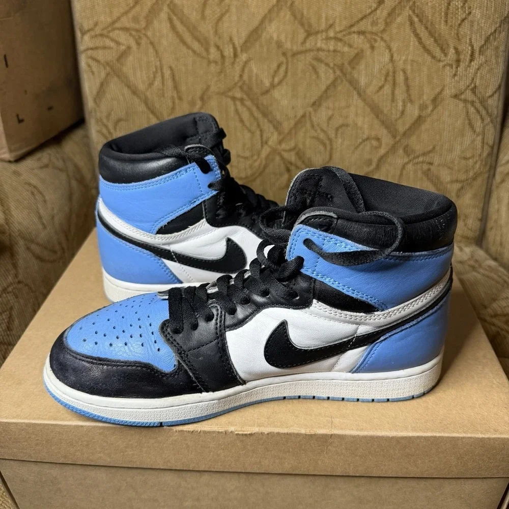 Jordan 1 Retro High OG UNC Toe Sneaker‎ DZ5485-400 Men's 7.5 Used No Box